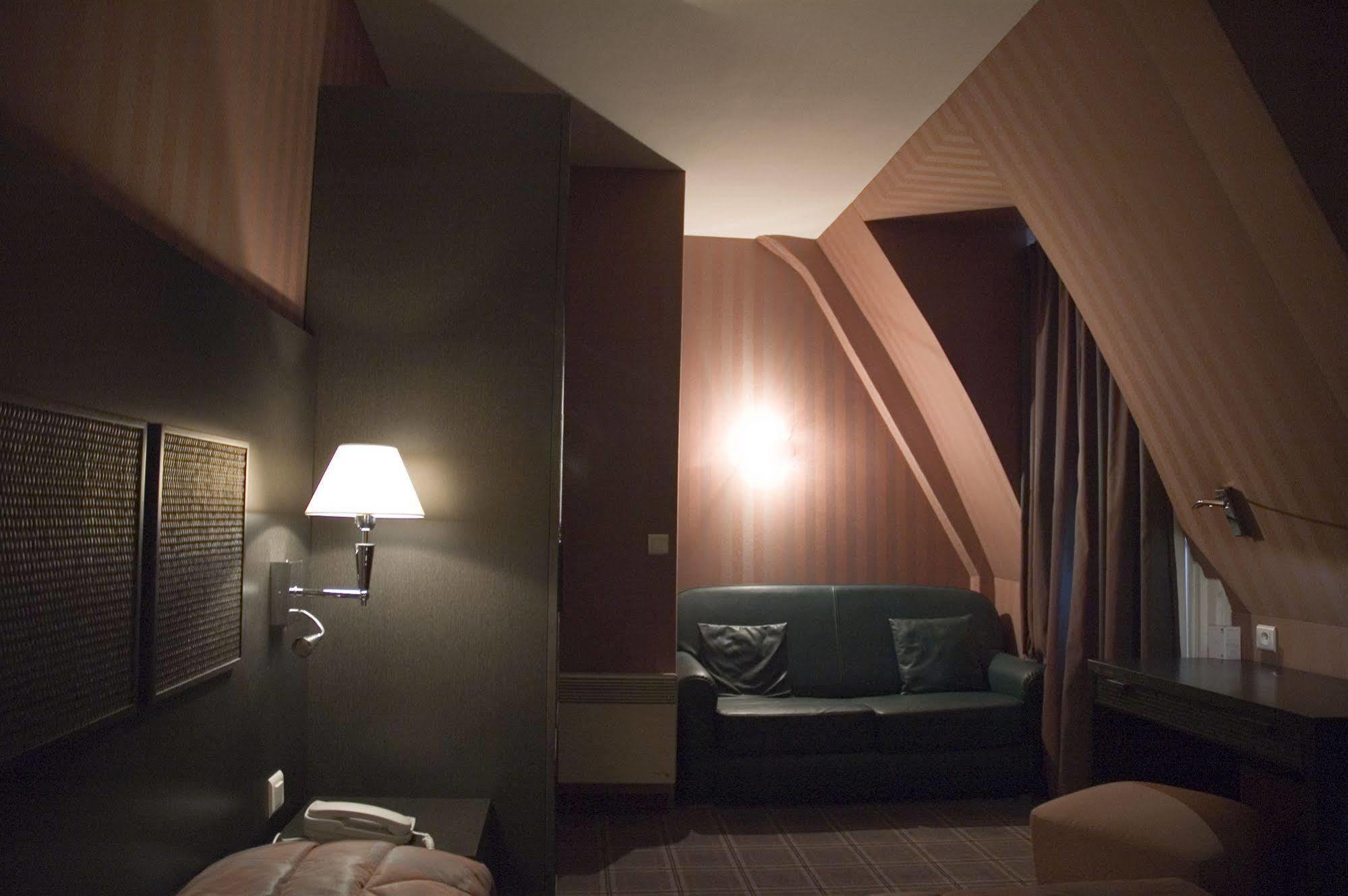 Hotel Brittany Paris Bilik gambar